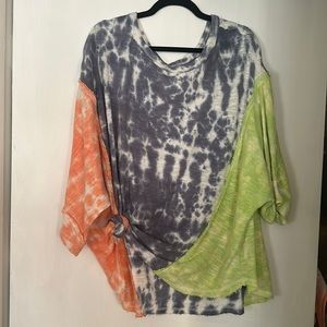 We the free, free people tie dye top L